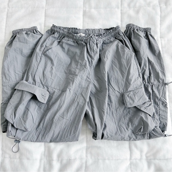 HALARA! DARK GRAY PARACHUTE PANTS! - Picture 2 of 3